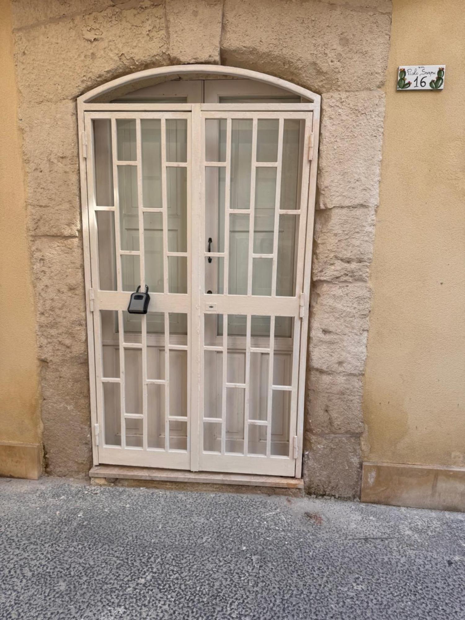 Ortigia Apartment Aretusa Syracuse Buitenkant foto